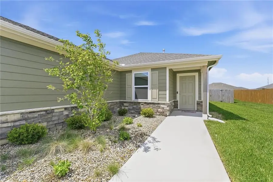 8031 SE 5th Street, Blue Springs, MO 64014 - #3