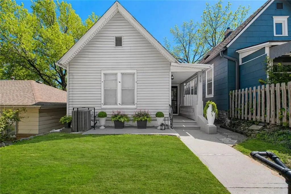 115 Brooklyn Avenue, Kansas City, MO 64124 - #1
