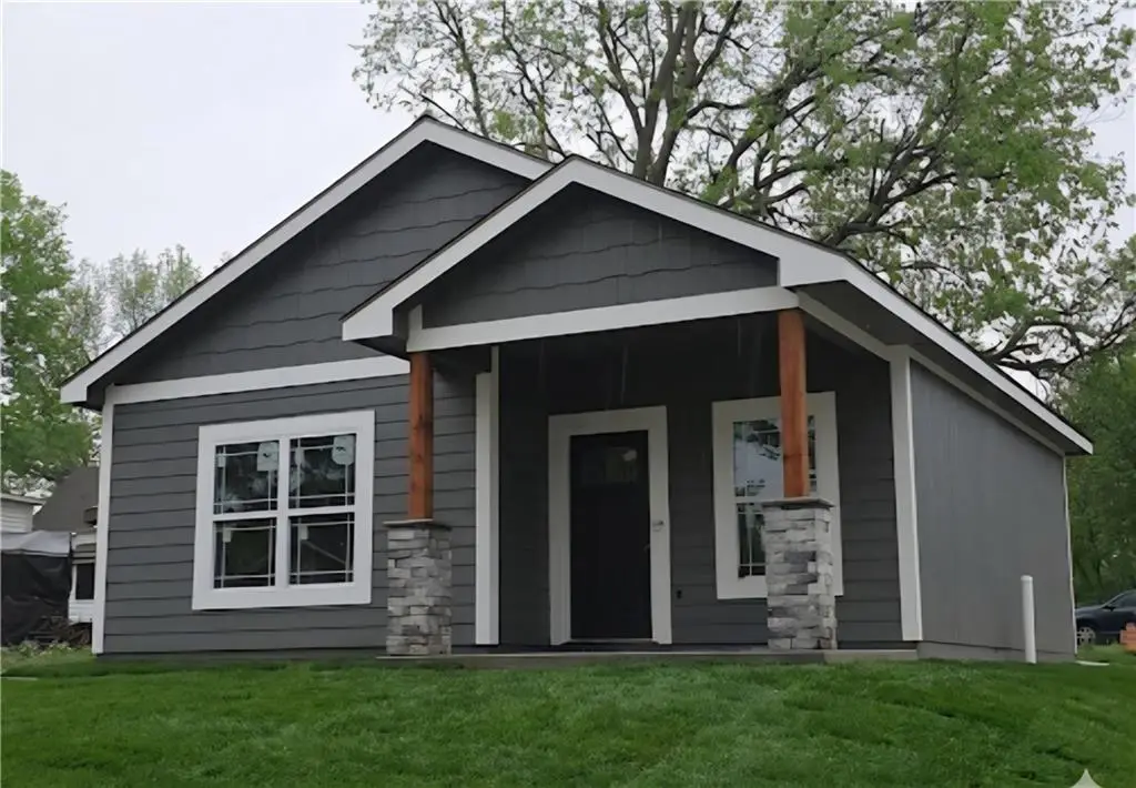 311 E Massasoit Street, Ottawa, KS 66067 - #1