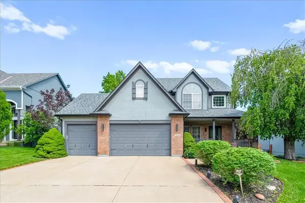 2408 SW Regency Drive, Lee's Summit, MO 64082