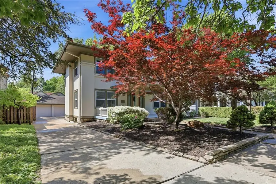 203 W 66th Terrace, Kansas City, MO 64113 - #2