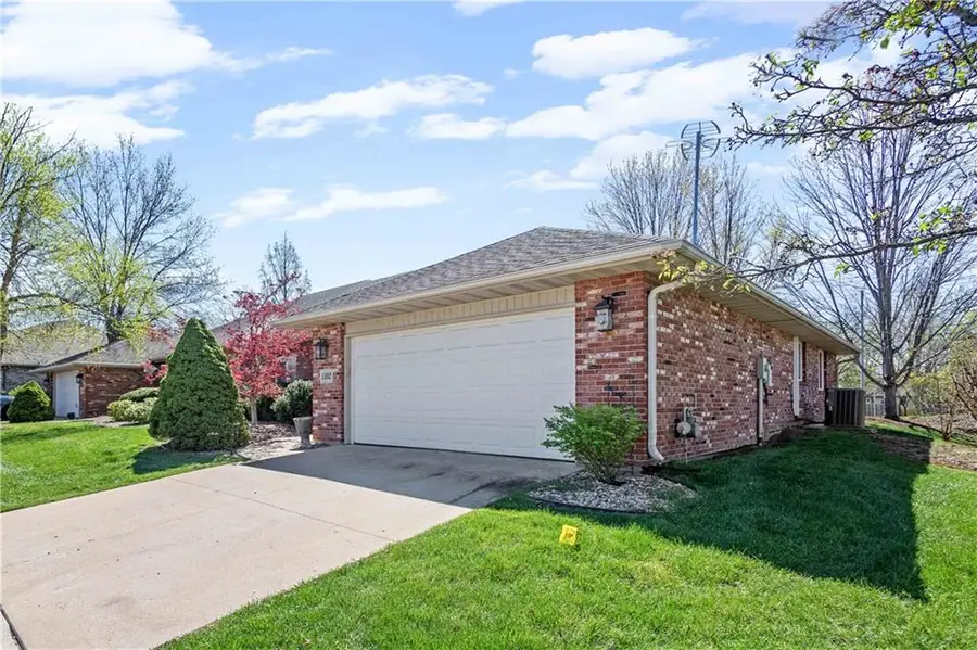 1302 Sedona Villas Drive, Columbia, MO 65203 - #2