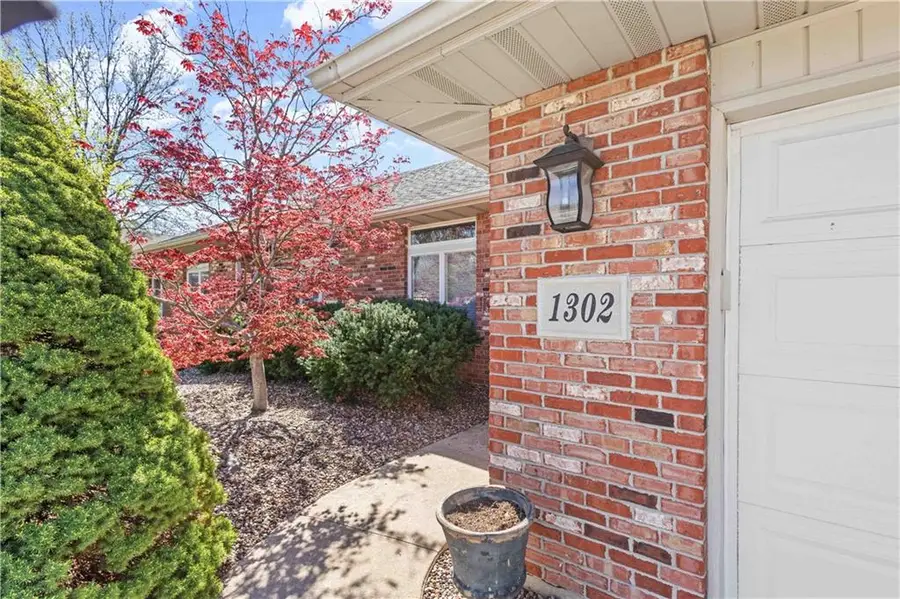 1302 Sedona Villas Drive, Columbia, MO 65203 - #3