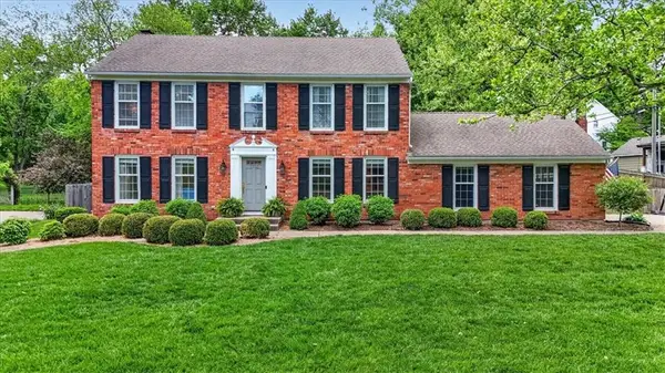 5300 W 101 Terrace, Overland Park, KS 66207