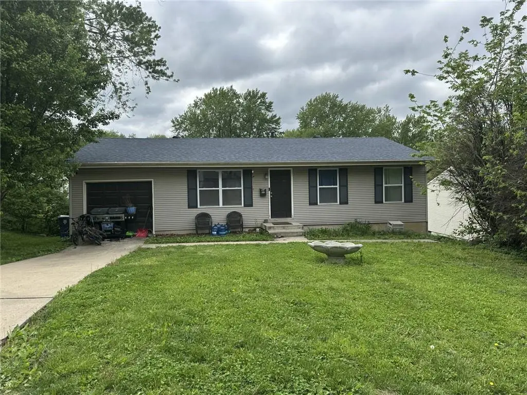 4804 N Tullis Drive, Kansas City, MO 64119 - #1