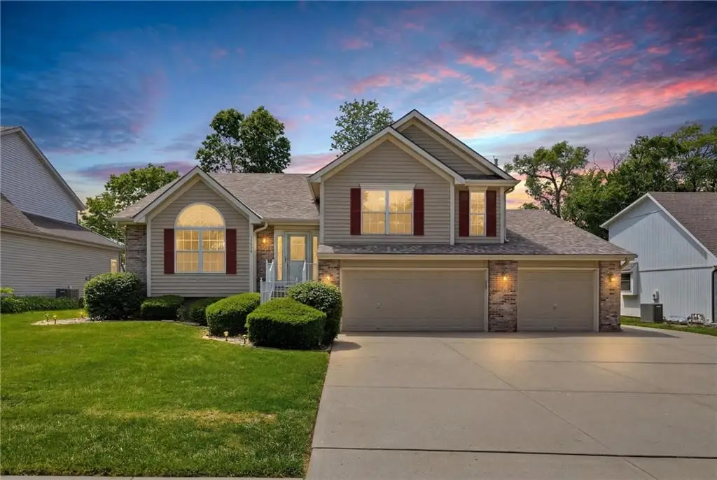 11416 N Madison Avenue, Kansas City, MO 64155 - #1