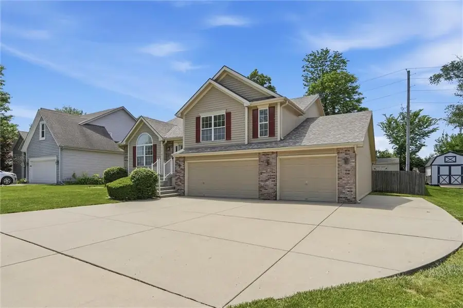 11416 N Madison Avenue, Kansas City, MO 64155 - #3