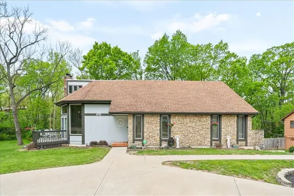 8731 Greeley Drive, Kansas City, KS 66109