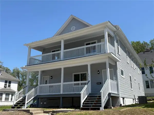 721 N 10th Street, St Joseph, MO 64501