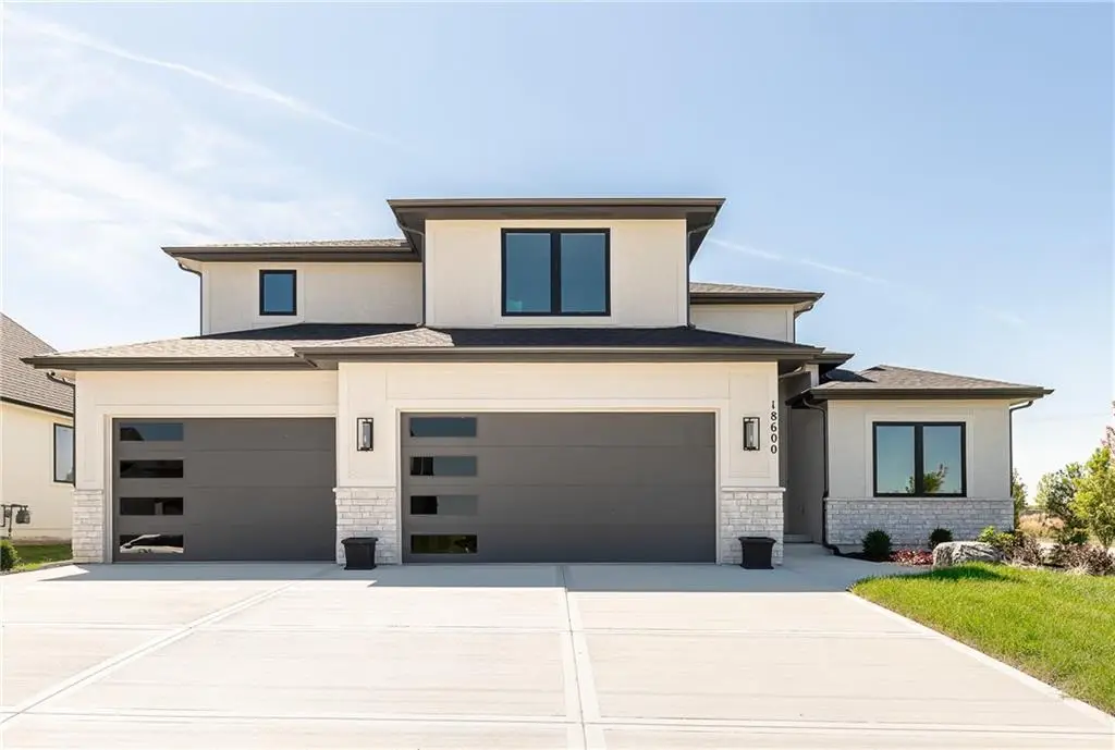 18617 Mohawk Lane, Overland Park, KS 66085 - #1