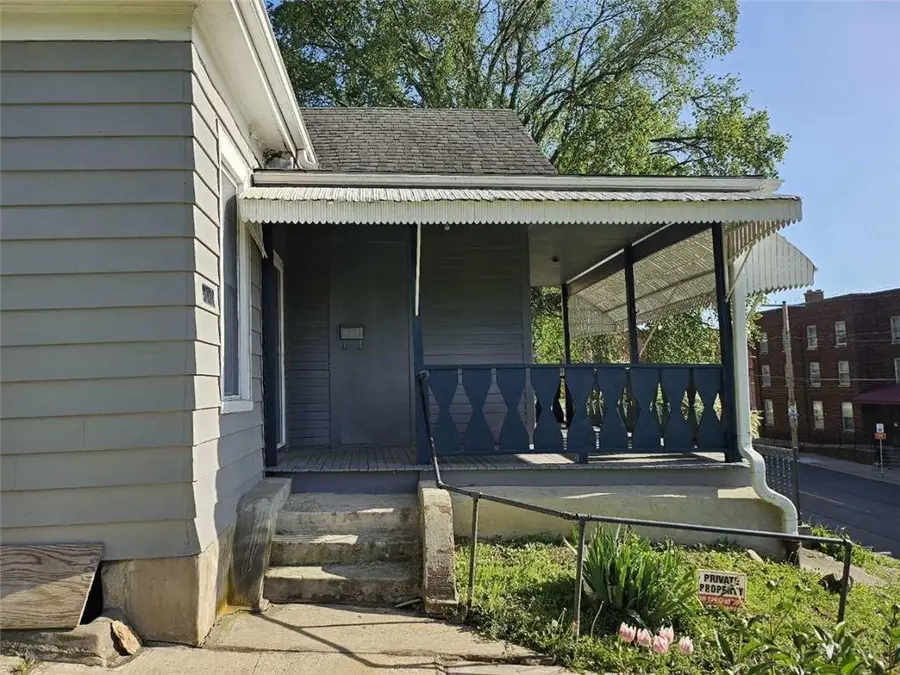 5715 King Hill Avenue, Saint Joseph, MO 64504 - #2