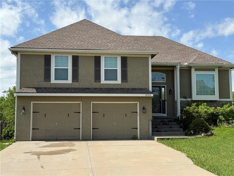 1052 Wyndham Drive, Lansing, KS 66043 - #2