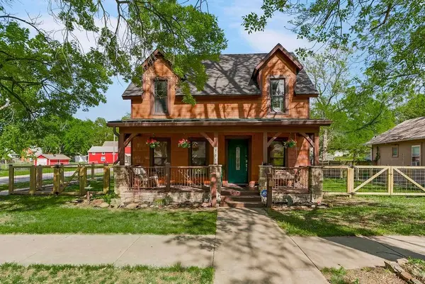 701 S Oak Street, Ottawa, KS 66067