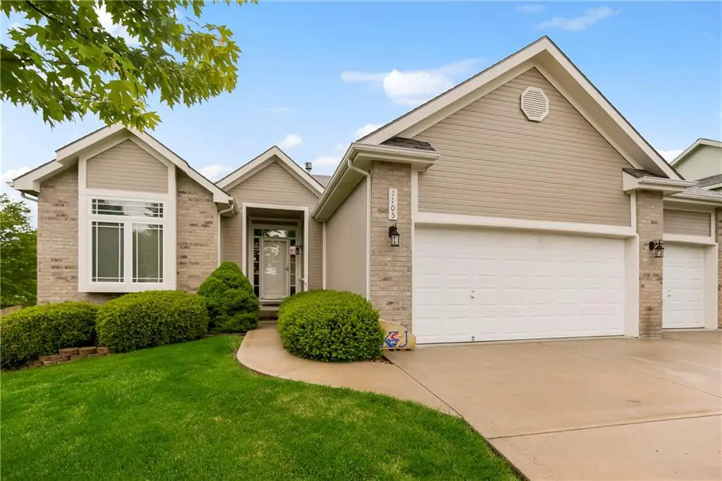 1105 NW 108th Court, Kansas City, MO 64155 - #1