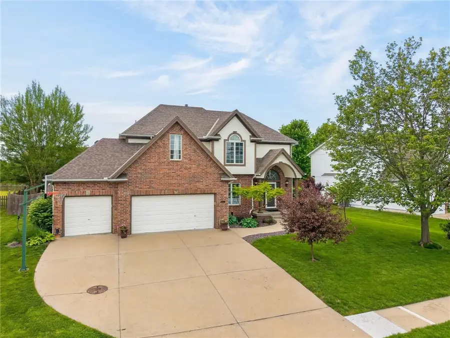 8824 N Farley Avenue, Kansas City, MO 64157 - #2