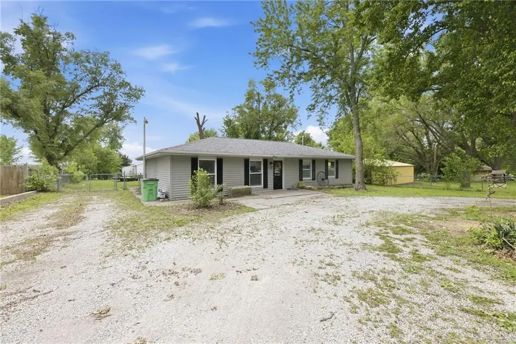 510 E 2nd Street, Pomona, KS 66076 - #1