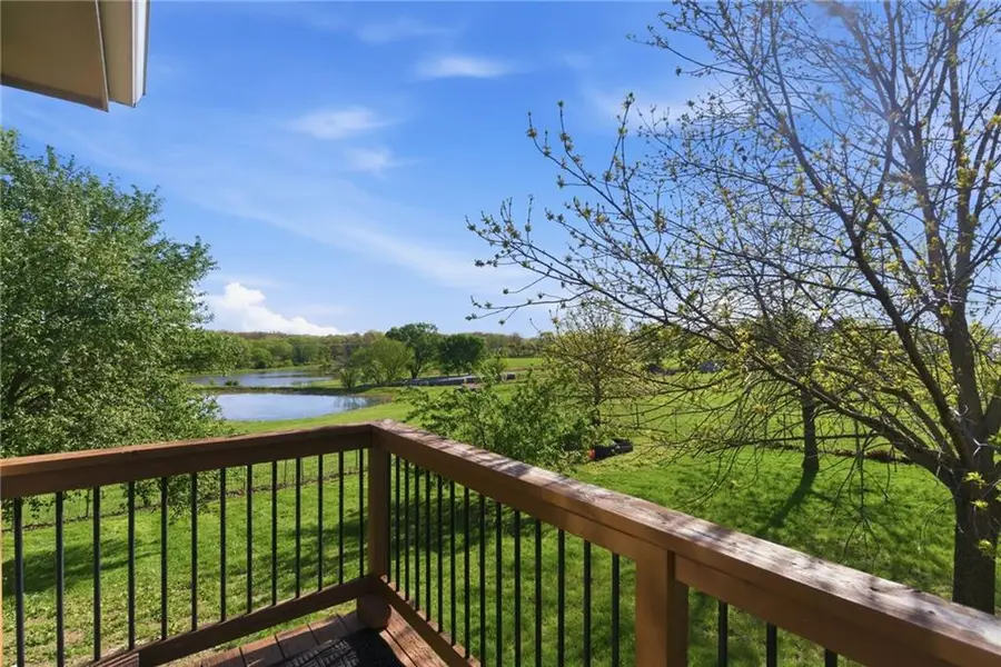 3910 Carter Drive, Smithville, MO 64089 - #3