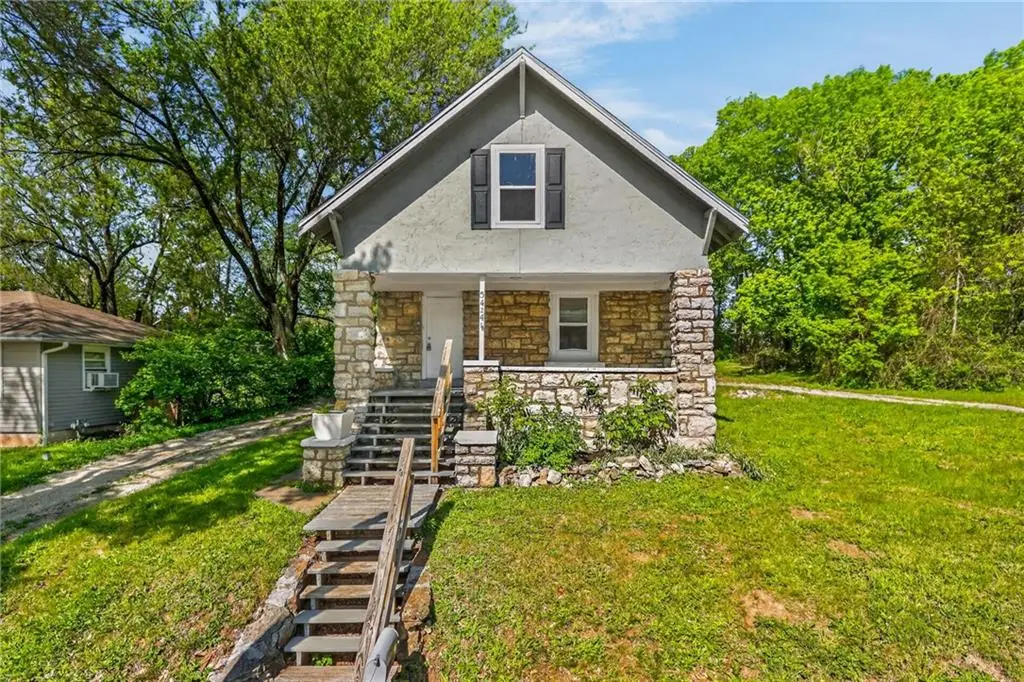 5424 Bellefontaine Avenue, Kansas City, MO 64130 - #1