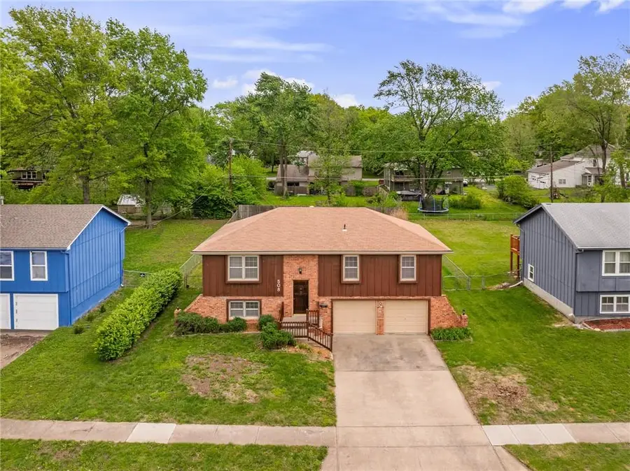 508 N Stevenson Street, Olathe, KS 66061 - #2