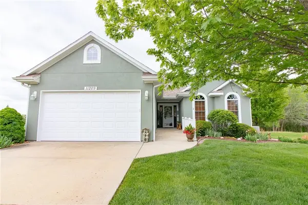 11209 Trevor Drive, Peculiar, MO 64078