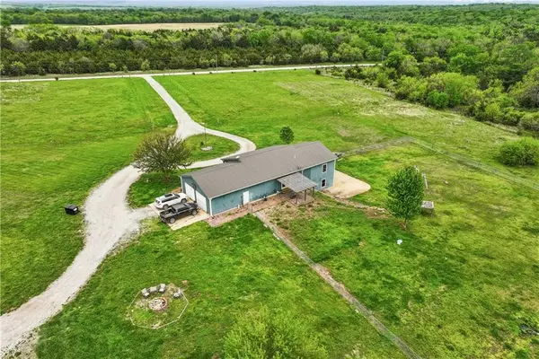 4370 Lee Road, Mound City, KS 66056