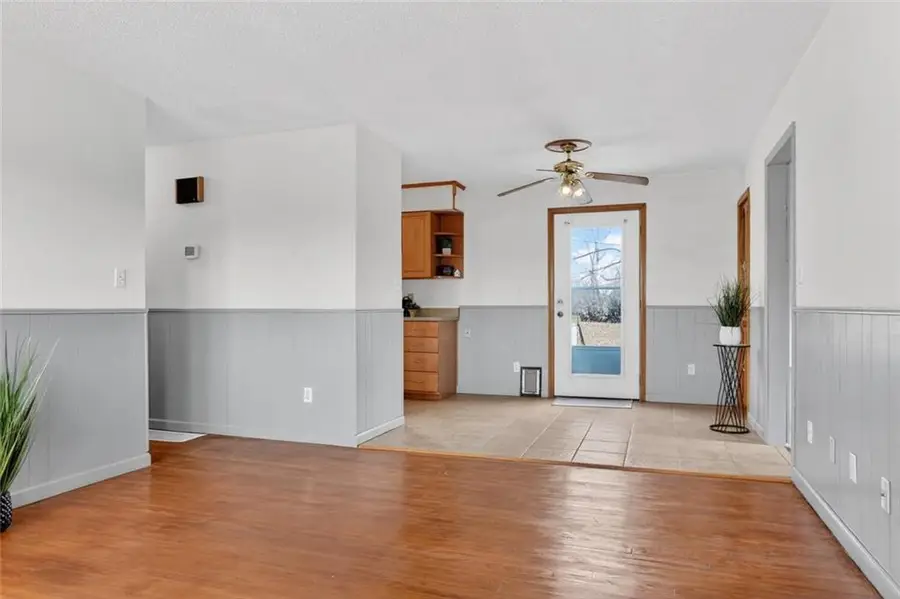 3701 N Cypress Avenue, Kansas City, MO 64117 - #2