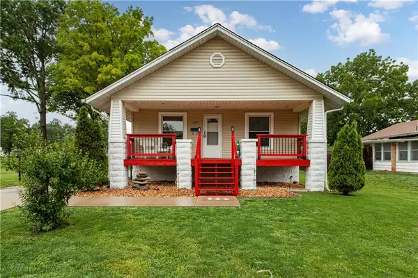 319 S 2nd Street, Odessa, MO 64076