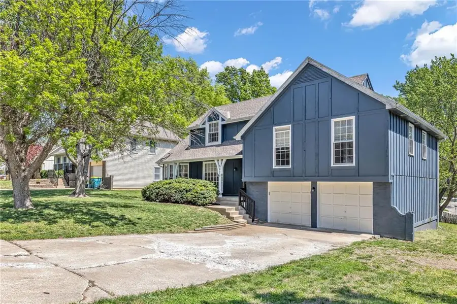 6939 Widmer Road, Shawnee, KS 66216 - #2