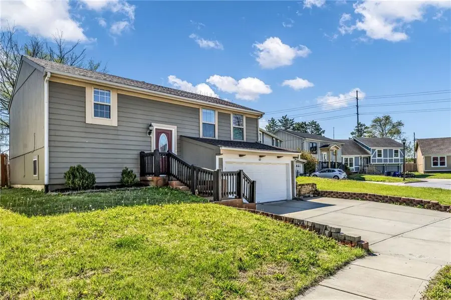 621 E Bristol Lane, Olathe, KS 66061 - #3