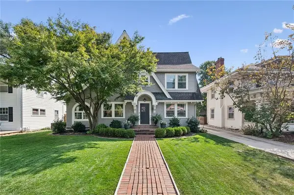 1021 W 71st Terrace, Kansas City, MO 64114