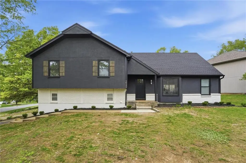 10442 Century Lane, Lenexa, KS 66215 - #1