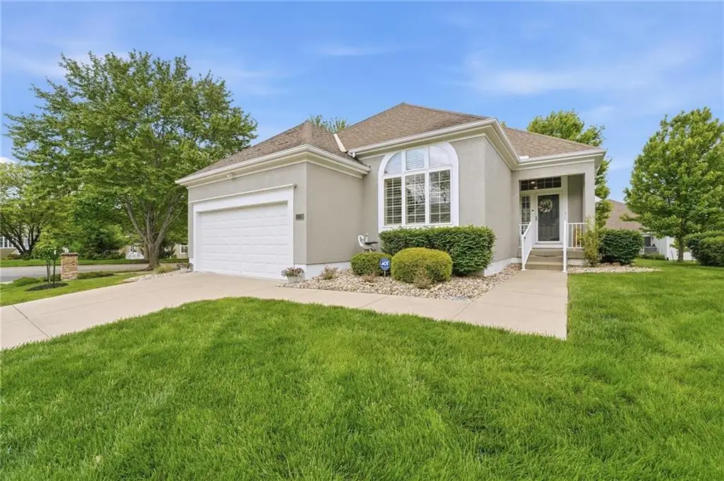 13201 Summit Street, Kansas City, MO 64145 - #1