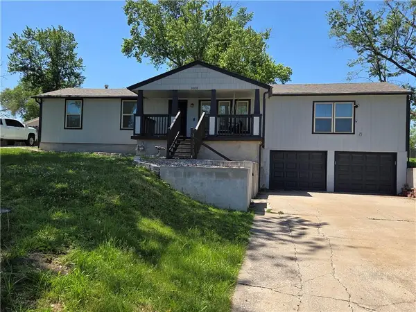 1000 S Trail Ridge Drive E, Independence, MO 64050