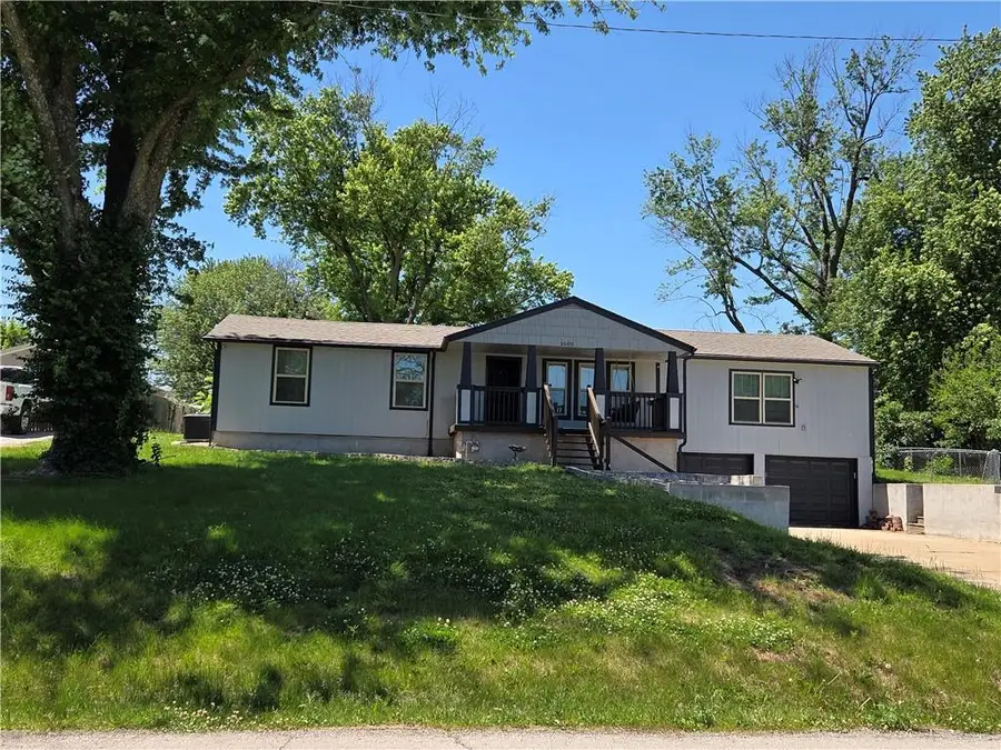 1000 S Trail Ridge Drive E, Independence, MO 64050 - #2