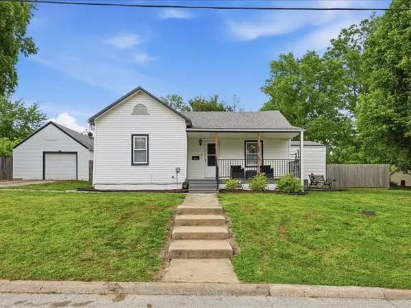 115 E Morse Avenue, Bonner Springs, KS 66012