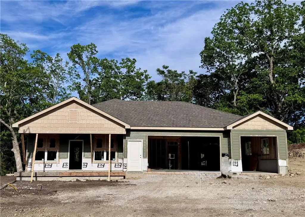 8479 Eagle Creek Drive, De Soto, KS 66018 - #1