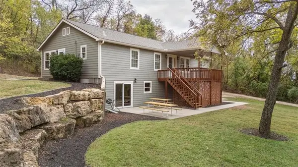 11750 46th Street, Perry, KS 66073