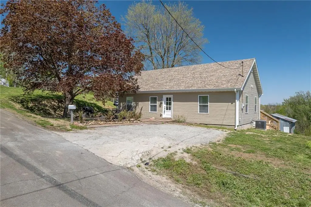 408 High Street, Mound City, MO 64470 - #1