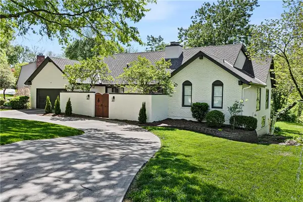 12600 Overbrook Road, Leawood, KS 66209