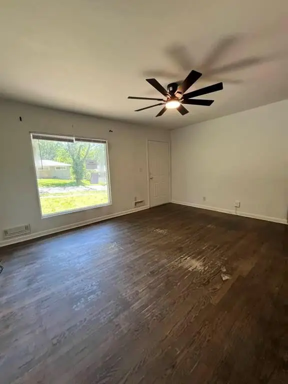8958 E 54th Street S, Raytown, MO 64133 - #3