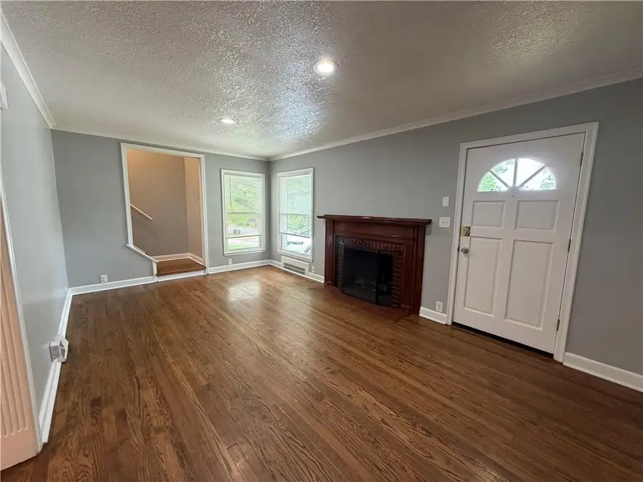 9612 Holmes Road, Kansas City, MO 64131 - #3