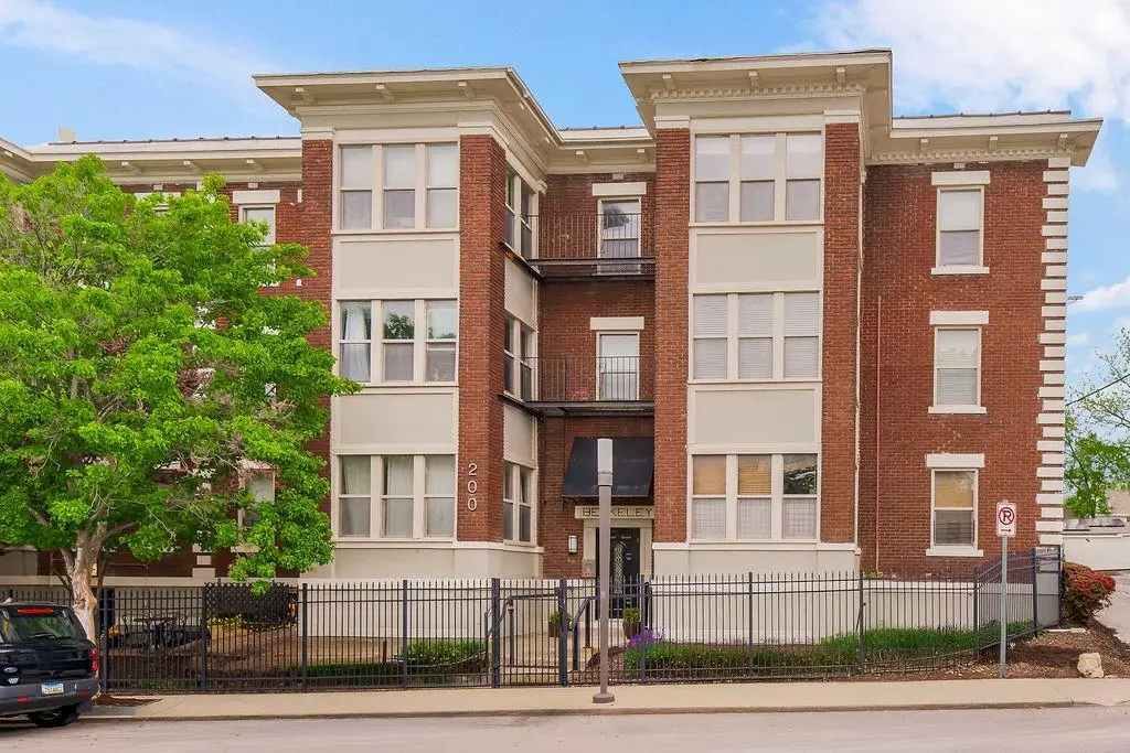200 E 43rd Street #306, Kansas City, MO 64111 - #1
