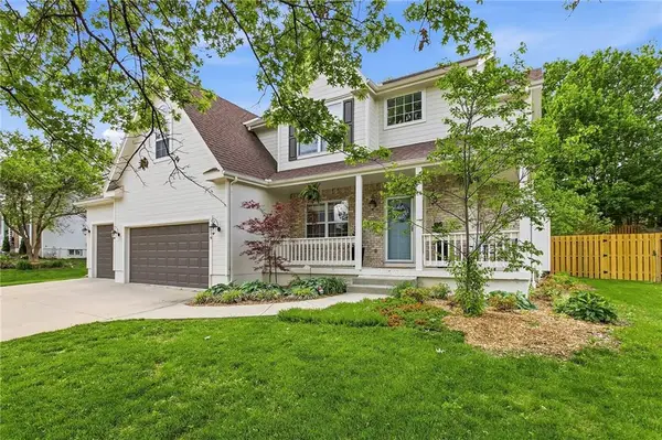 4316 SE Seattle Slew Drive, Lee's Summit, MO 64082