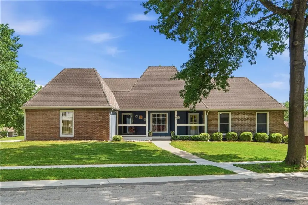 563 E 129th Terrace, Kansas City, MO 64145 - #1