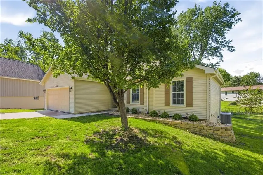 6816 Jason Smith Court, Gladstone, MO 64118 - #3