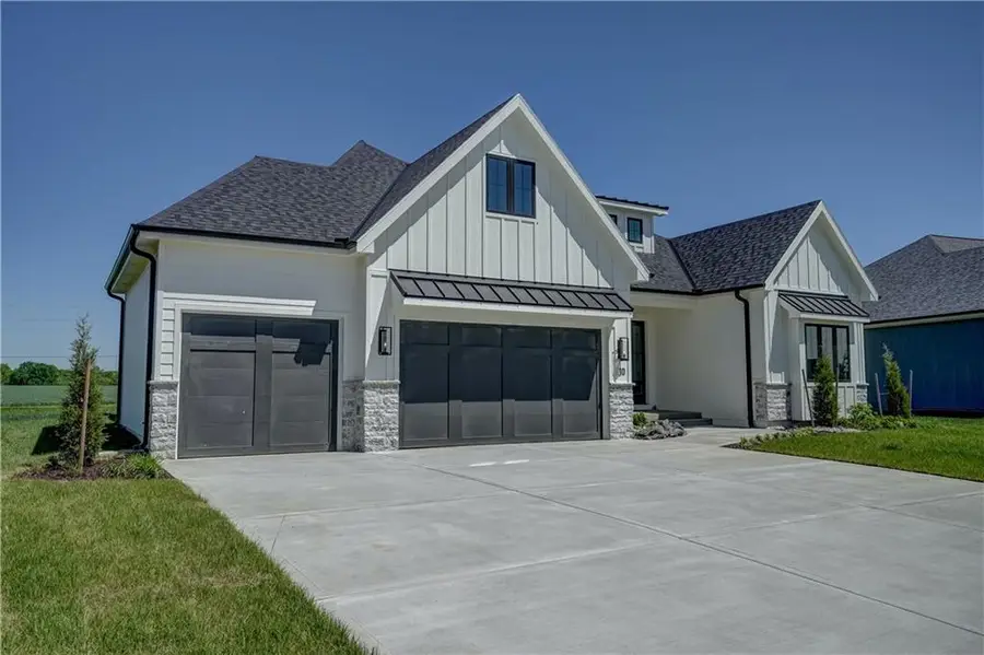 10 Red Fox Circle, Lake Winnebago, MO 64034 - #2