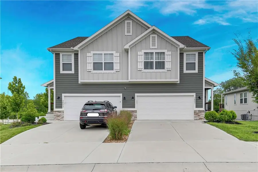3807 SW Walsh Drive, Lees Summit, MO 64082 - #3