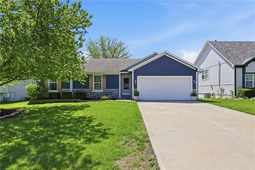 20903 W 224th Street, Spring Hill, KS 66083 - #1