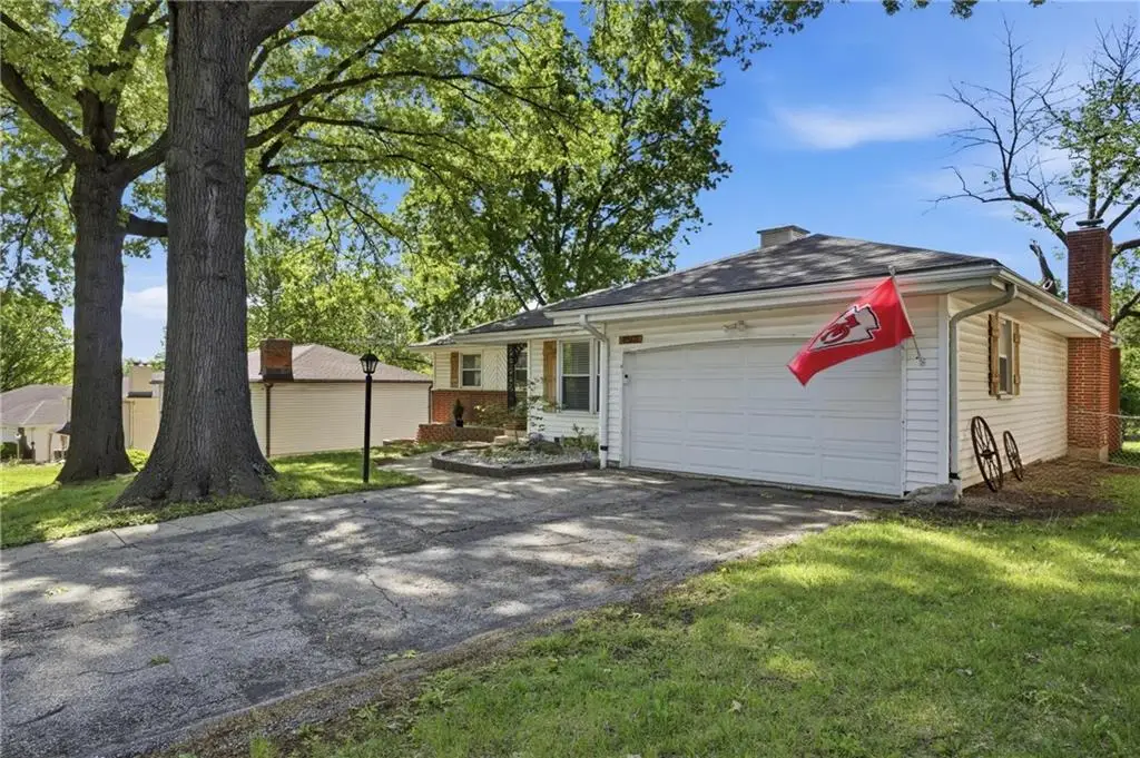 4501 E 105th Street, Kansas City, MO 64137 - #1