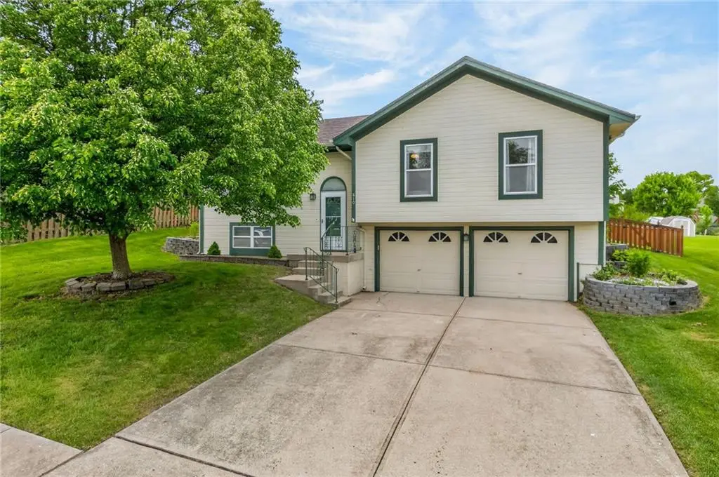 810 Pine Crest Avenue, Kearney, MO 64060 - #1